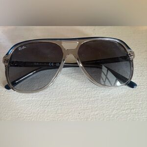 Ray-Ban Black Aviator Sunglasses